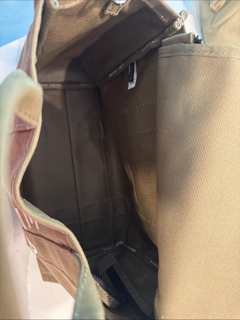 Marc Jacobs Olive Green Tote Bag with White Logo - Picture 4 of 4